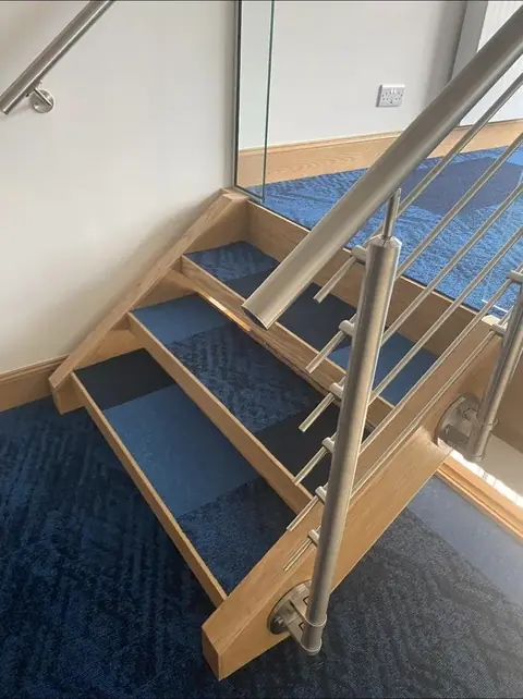 Oak staircase with glass balustrade